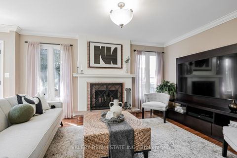 Photo 12 at 11 Belmont Crescent, Maple, Vaughan