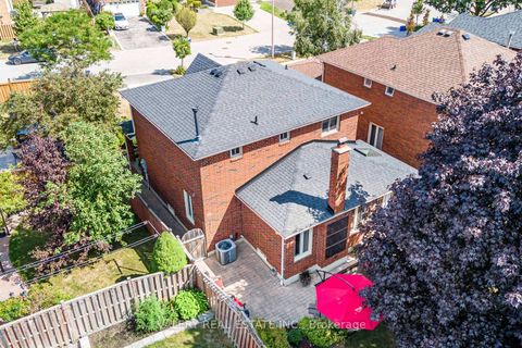 Photo 32 at 11 Belmont Crescent, Maple, Vaughan