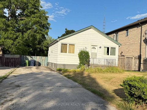 Photo 1 at 5 Weir Crescent, West Hill, Toronto Photo 1 at 5 Weir Crescent, West Hill, Toronto