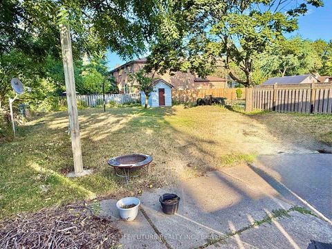 Photo 4 at 5 Weir Crescent, West Hill, Toronto