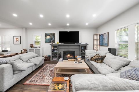 Photo 2 at 38 Whitehall Road, Moore Park, Toronto