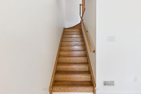 Photo 6 at 38 Lily Cup Avenue, Birchmount, Toronto