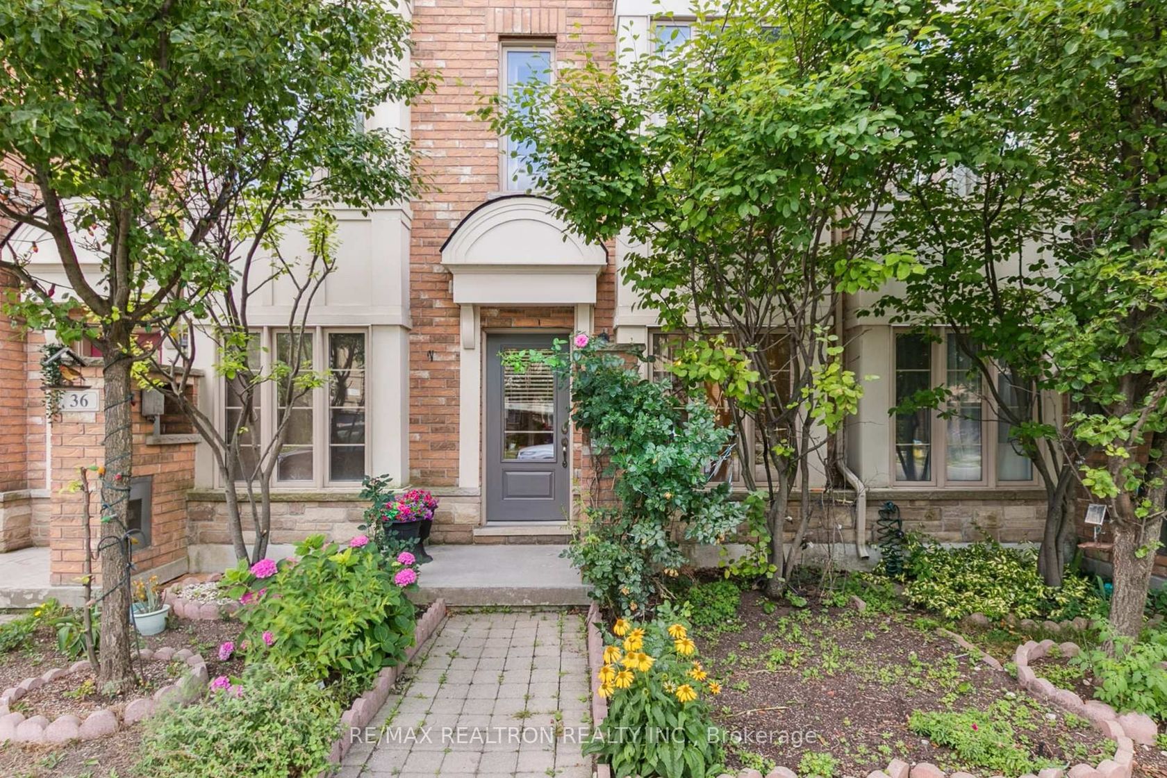 38 Lily Cup Avenue, Birchmount, Toronto 