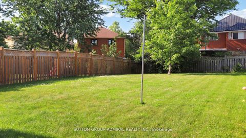 Photo 2 at 186 WESTHAMPTON Drive, Brownridge, Vaughan