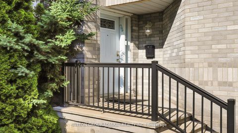 Photo 6 at 186 WESTHAMPTON Drive, Brownridge, Vaughan
