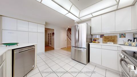 Photo 9 at 186 WESTHAMPTON Drive, Brownridge, Vaughan