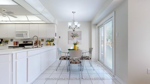 Photo 11 at 186 WESTHAMPTON Drive, Brownridge, Vaughan