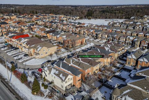Photo 3 at 21 Robert Green Crescent, Patterson, Vaughan