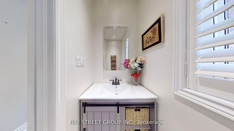 Photo 12 at 21 Robert Green Crescent, Patterson, Vaughan