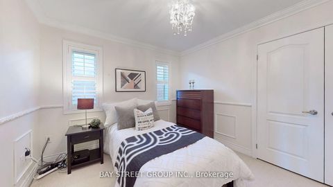 Photo 21 at 21 Robert Green Crescent, Patterson, Vaughan