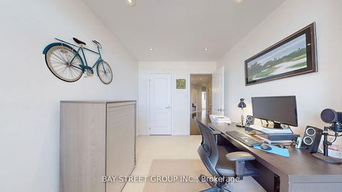 Photo 23 at 21 Robert Green Crescent, Patterson, Vaughan