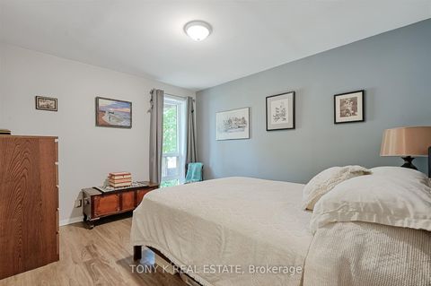 Photo 4 at 85 - 6 Esterbrooke Avenue, Don Valley Village, Toronto