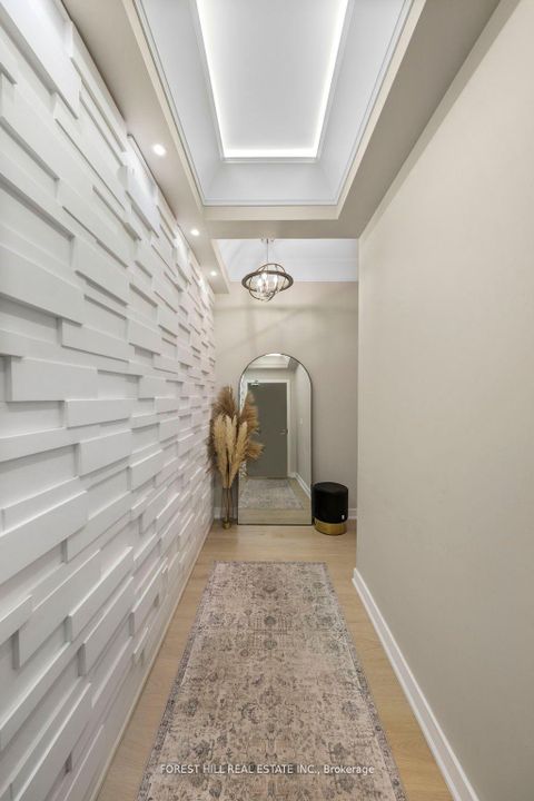 Photo 15 at 1907 - 501 St Clair Avenue W, Casa Loma, Toronto