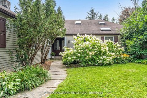Photo 3 at 109 Highland Lane, Mill Pond, Richmond Hill