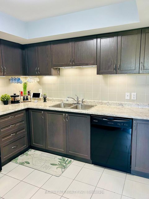 Photo 11 at 8 - 2441 Greenwich Drive, WM Westmount, Oakville