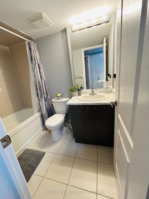 Photo 21 at 8 - 2441 Greenwich Drive, WM Westmount, Oakville
