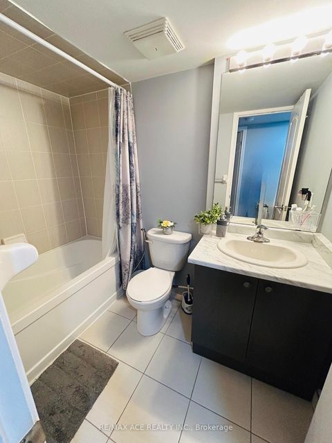 Photo 22 at 8 - 2441 Greenwich Drive, WM Westmount, Oakville