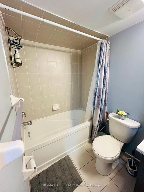 Photo 23 at 8 - 2441 Greenwich Drive, WM Westmount, Oakville