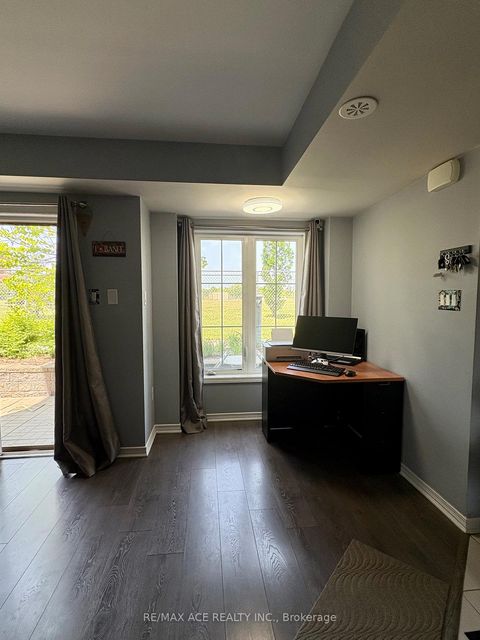 Photo 32 at 8 - 2441 Greenwich Drive, WM Westmount, Oakville