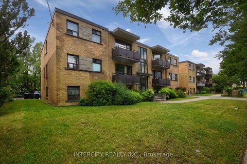 Photo 2 at 415 Wilson Avenue, Clanton Park, Toronto