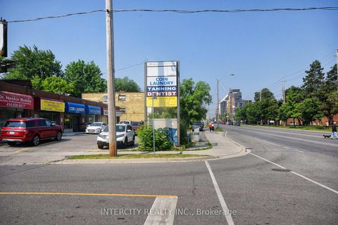 Photo 21 at 415 Wilson Avenue, Clanton Park, Toronto