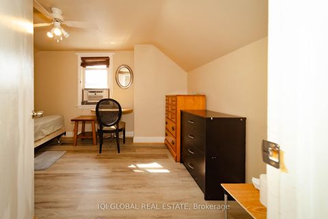 Photo 16 at 182 Peel Street, Wellington, Barrie