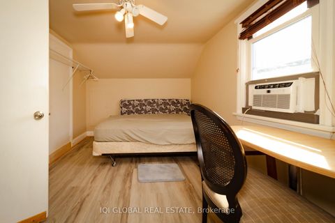 Photo 17 at 182 Peel Street, Wellington, Barrie