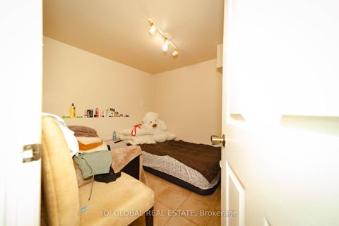 Photo 29 at 182 Peel Street, Wellington, Barrie