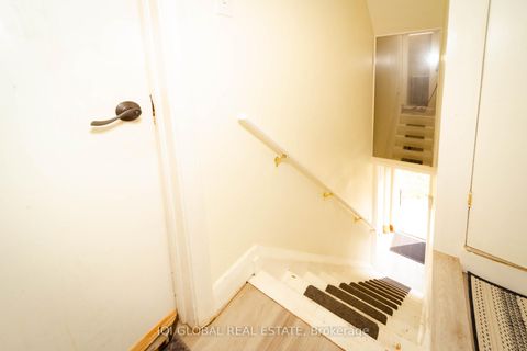 Photo 35 at 182 Peel Street, Wellington, Barrie