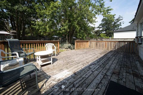 Photo 40 at 182 Peel Street, Wellington, Barrie