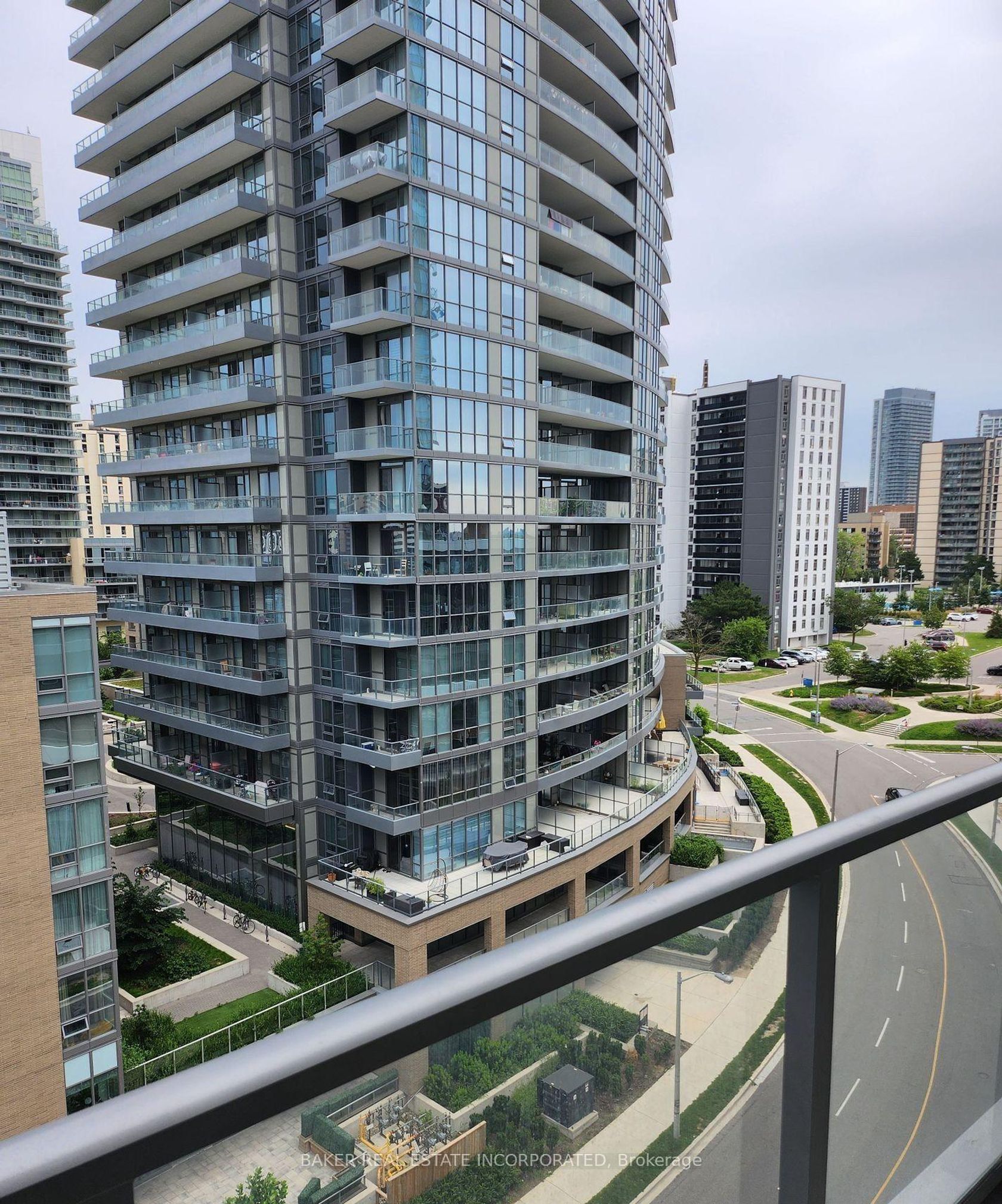 216 - 36 Forest Manor Road, Henry Farm, Toronto 