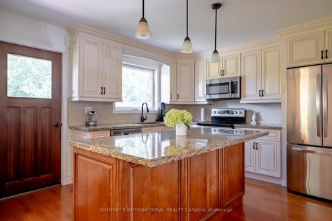 Photo 9 at 80 Centre Street, Schomberg, King