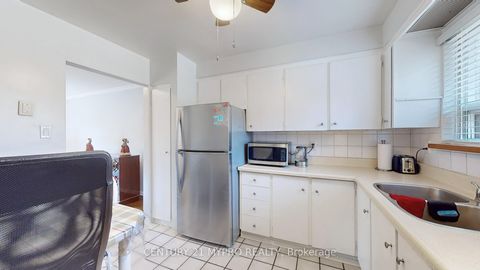 Photo 10 at 5 - 6 Lexington Avenue, Clairville, Toronto