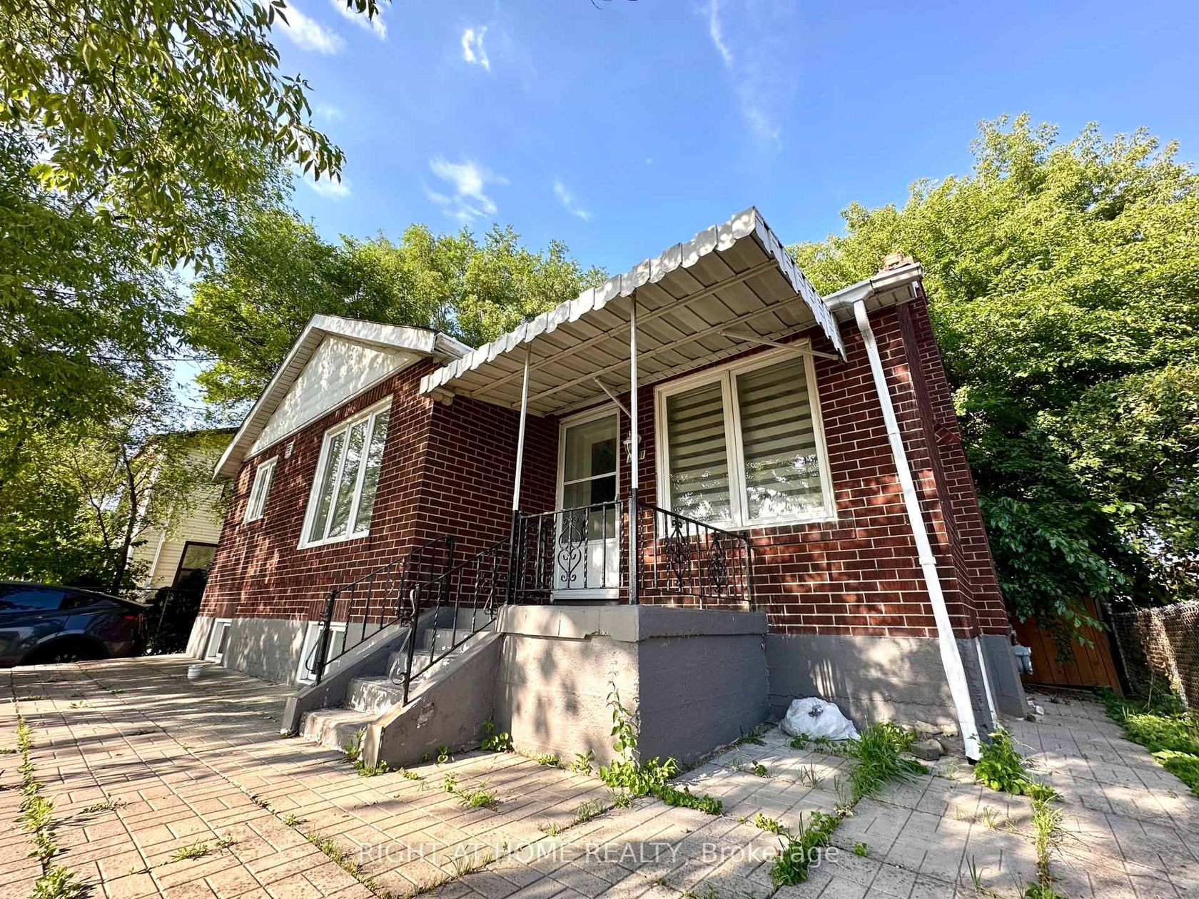 1081 Victoria Park Avenue, Birchmount, Toronto 
