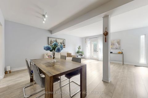 Photo 5 at 131 - 15 Esterbrooke Avenue, Don Valley Village, Toronto