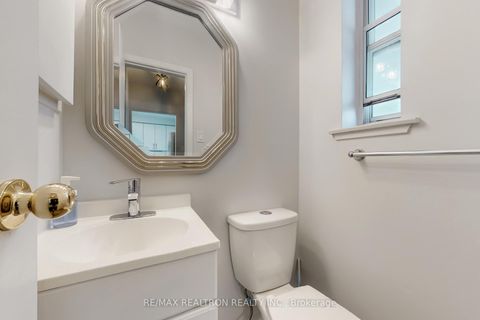 Photo 10 at 131 - 15 Esterbrooke Avenue, Don Valley Village, Toronto