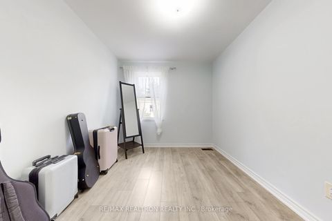 Photo 17 at 131 - 15 Esterbrooke Avenue, Don Valley Village, Toronto