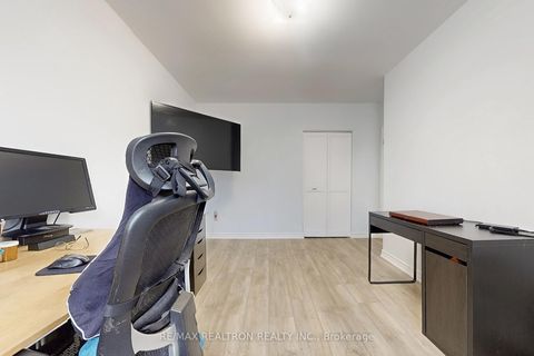 Photo 21 at 131 - 15 Esterbrooke Avenue, Don Valley Village, Toronto