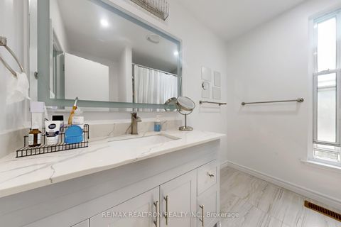 Photo 22 at 131 - 15 Esterbrooke Avenue, Don Valley Village, Toronto