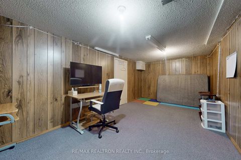 Photo 26 at 131 - 15 Esterbrooke Avenue, Don Valley Village, Toronto