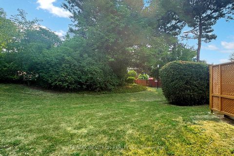 Photo 34 at 131 - 15 Esterbrooke Avenue, Don Valley Village, Toronto