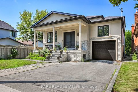 Photo 1 at 32 Bradfield Avenue W, City Centre West, Toronto