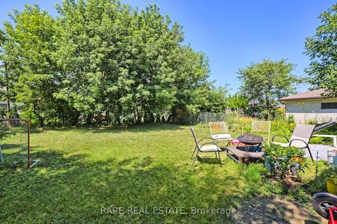 Photo 38 at 32 Bradfield Avenue W, City Centre West, Toronto
