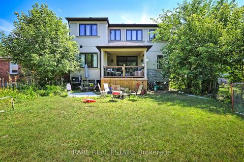 Photo 39 at 32 Bradfield Avenue W, City Centre West, Toronto