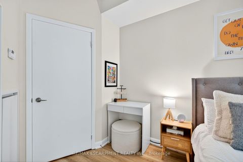 Photo 21 at 212 - 15 BRUYERES Mews, Niagara, Toronto