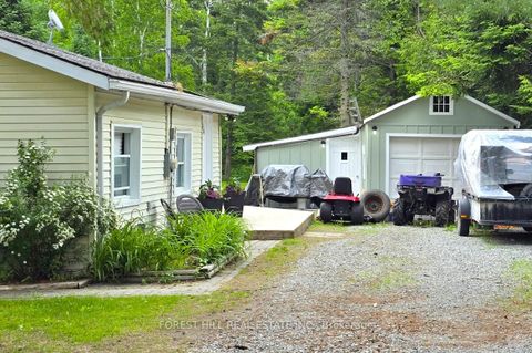 Photo 2 at 3195 Cowan Avenue, Rural Innisfil, Innisfil