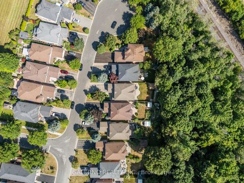 Photo 48 at 49 Campania Court, Elder Mills, Vaughan