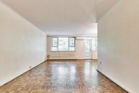 Photo 2 at 209 - 40 Glen Road, Moore Park, Toronto