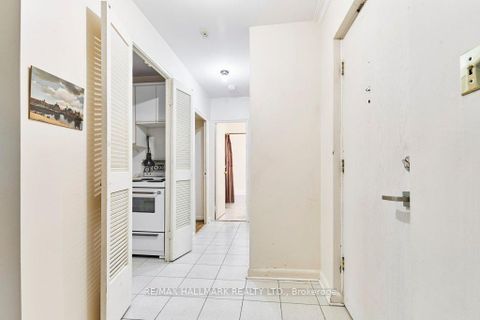 Photo 12 at 209 - 40 Glen Road, Moore Park, Toronto