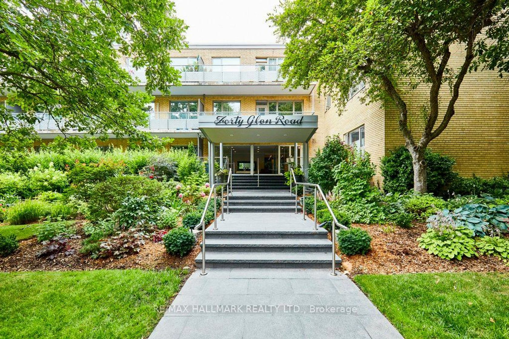 209 - 40 Glen Road, Moore Park, Toronto 